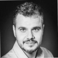  Biografia do Autor Tiago Zamponi