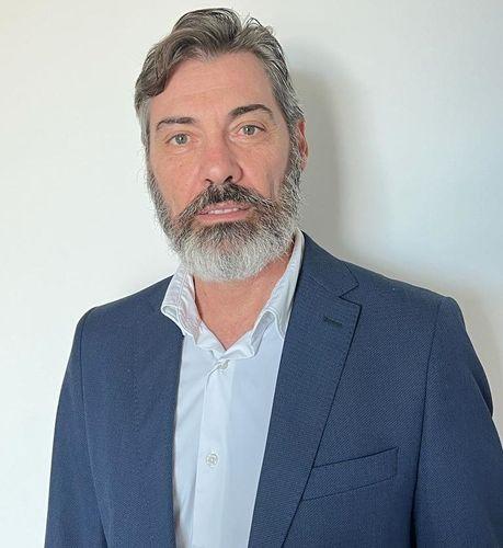  Biografia do Autor Rogério Martins Amorim