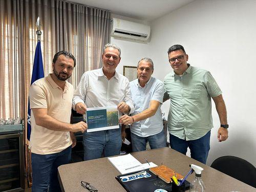 Fávaro destaca inovação e vê oportunidade no cânhamo industrial