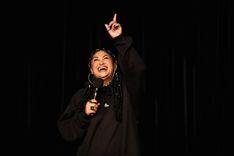 Humorista Niny Magalhães lança documentário sobre maternidade e Cannabis medicinal