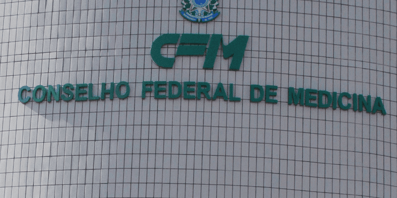 Urgente: Conselho Federal de Medicina suspende resolução 2.324/22