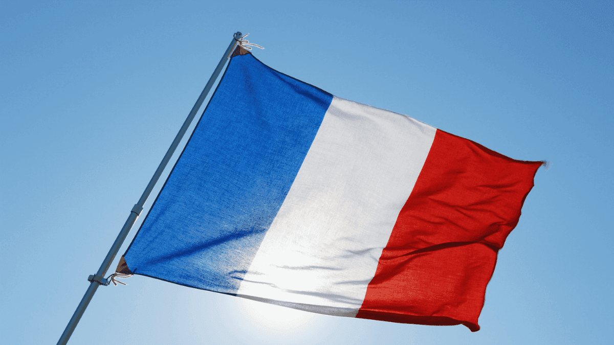 França aumenta multas por drogas e reacende debate sobre a política do cannabis