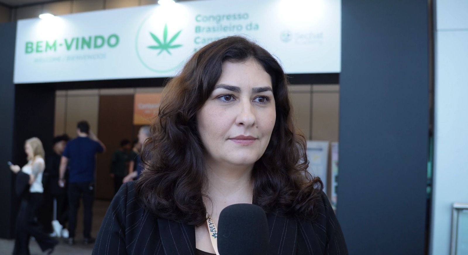 Daniela Bittencourt pesquisadora da Embrapa defende ciência na regulamentação da cannabis no Brasil