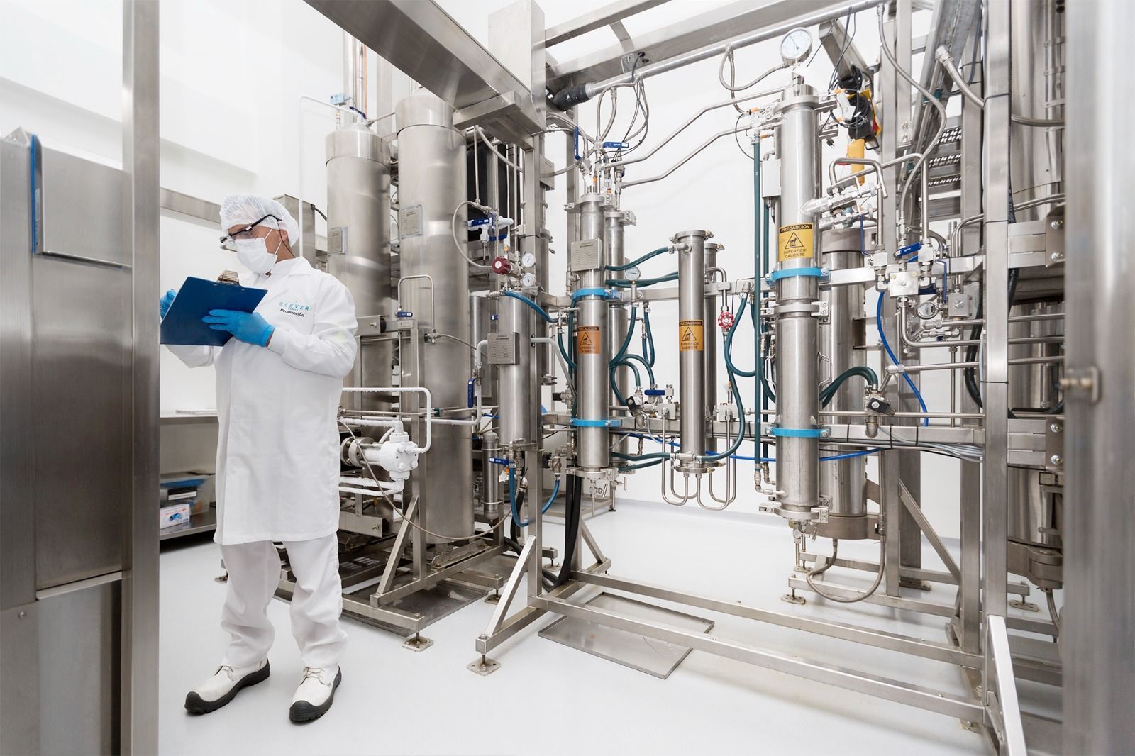 Fábrica da GreenCare Pharma no Brasil com produção de extratos de cannabis para uso medicinal