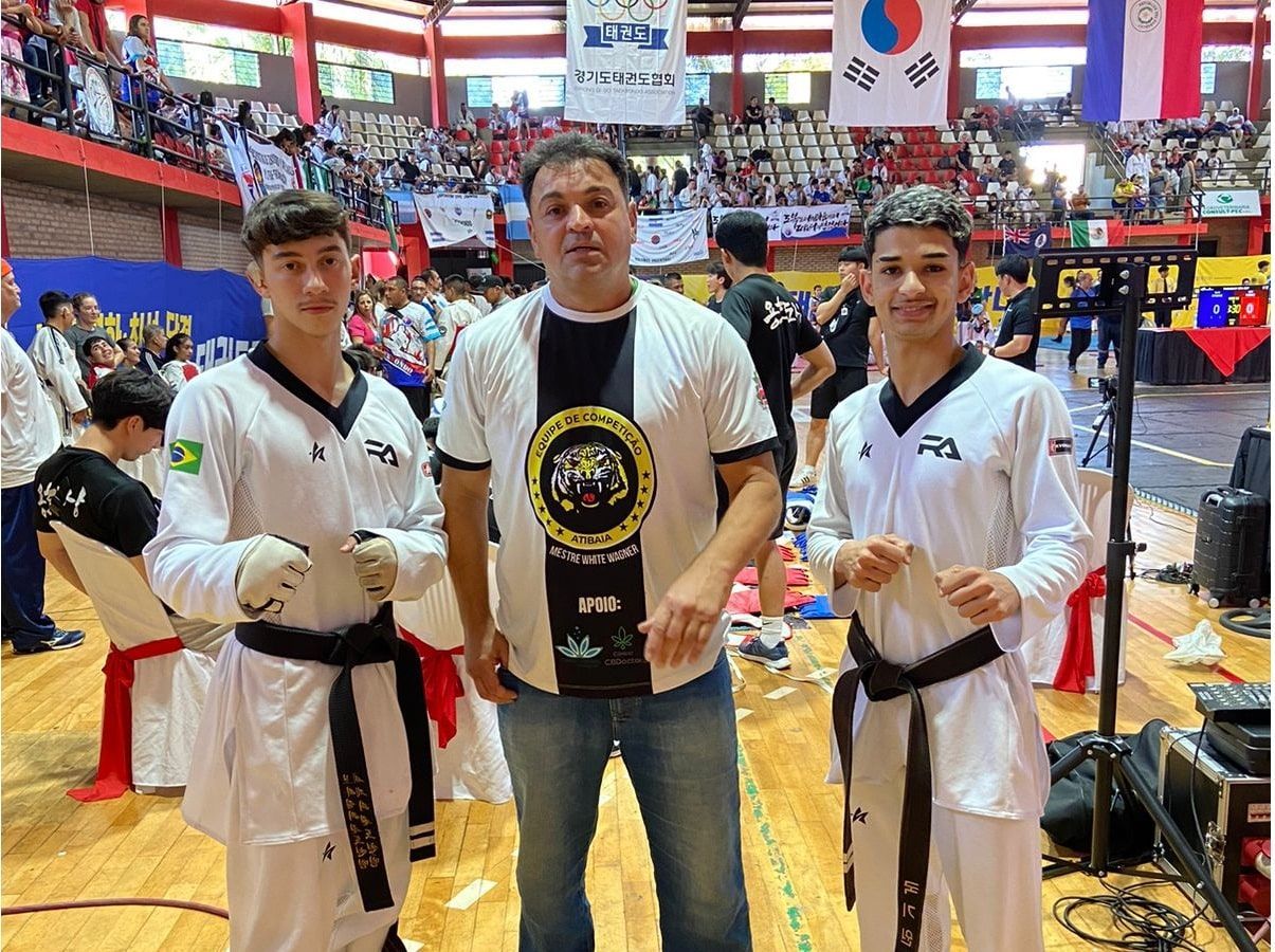 Atletas vencem campeonato Sul-Americano de Taekwondo no Paraguai