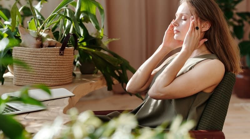 Cannabis pode melhorar enxaqueca? Veja o que dizem os estudos