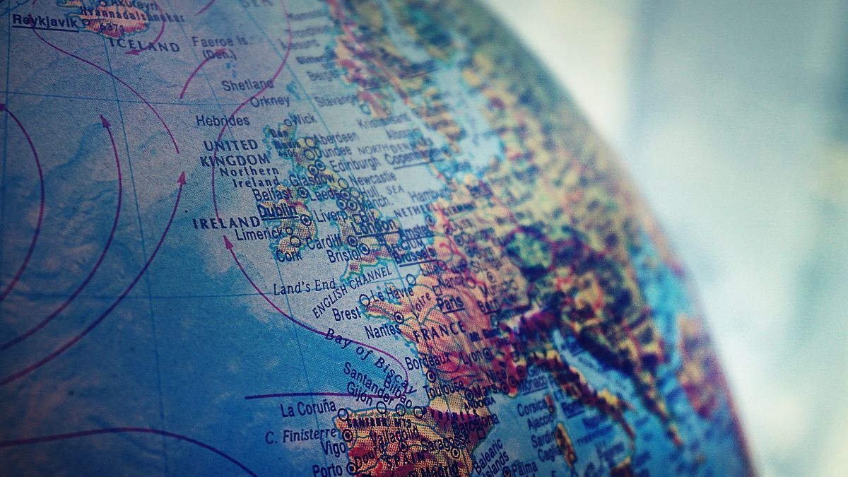 Relatório global sobre preços da cannabis e análise de mercados internacionais