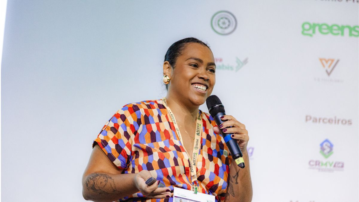 Temos que pensar na ciclicidade”: especialista explica como a cannabis atua no corpo feminino