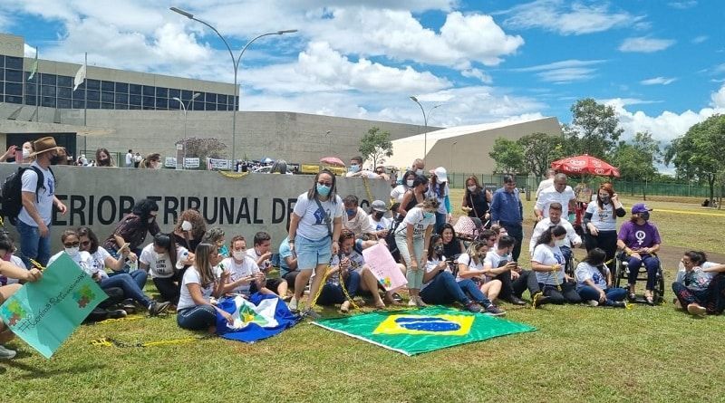 Julgamento que pode restringir o acesso de pacientes à cannabis medicinal é suspenso mais uma vez
