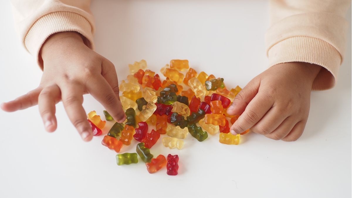 Ingestão acidental de THC por crianças pode levar à perda do poder familiar, advogados explicam