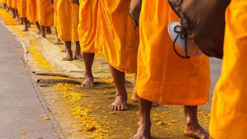 Imagem da noticia: Monges são flagrados com cannabis escondida sob vestes em aeroporto do Sri Lanka
