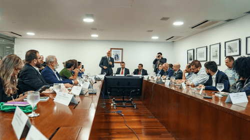 Imagem da noticia: Governo debate regulamentação da cannabis e promete agenda interministerial